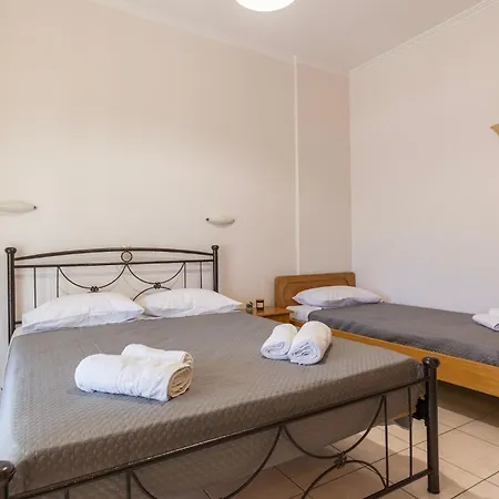 Varvarigos Village * Áyios Kírikos