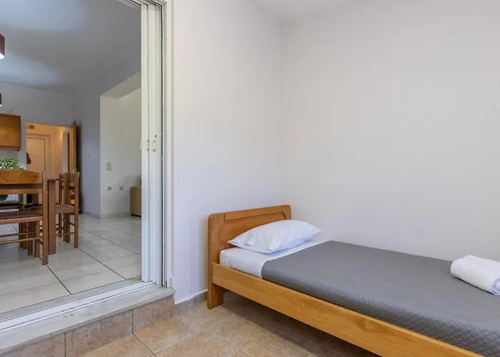 Varvarigos Village Apartamento *