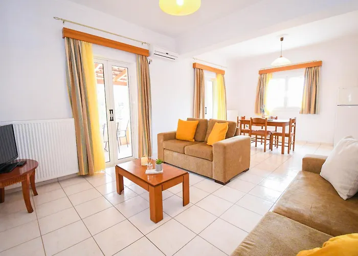 Varvarigos Village * Áyios Kírikos