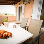 Varvarigos Village Áyios Kírikos