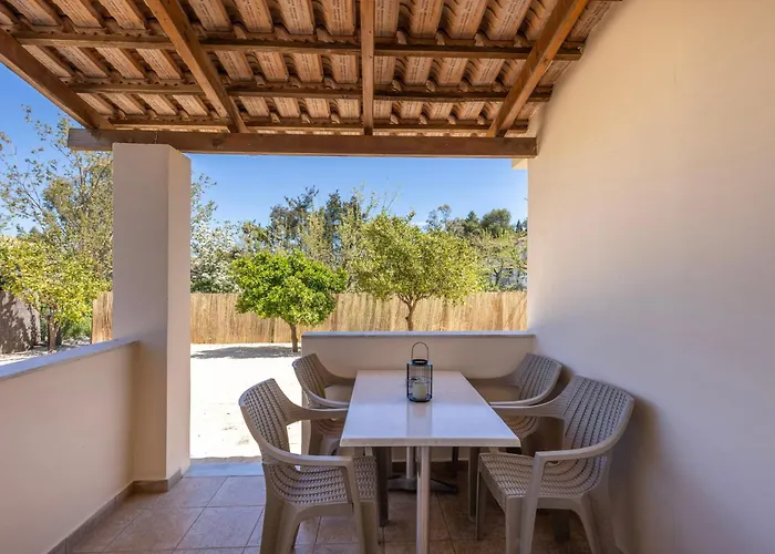 Διαμέρισμα Varvarigos Village *