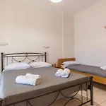 Varvarigos Village * Áyios Kírikos