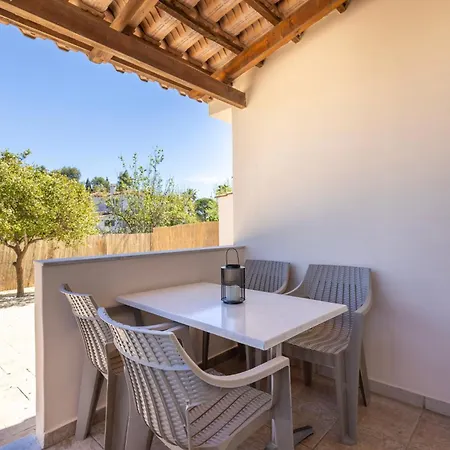 Varvarigos Village *