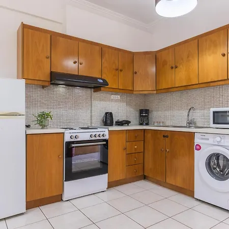 Varvarigos Village * Áyios Kírikos