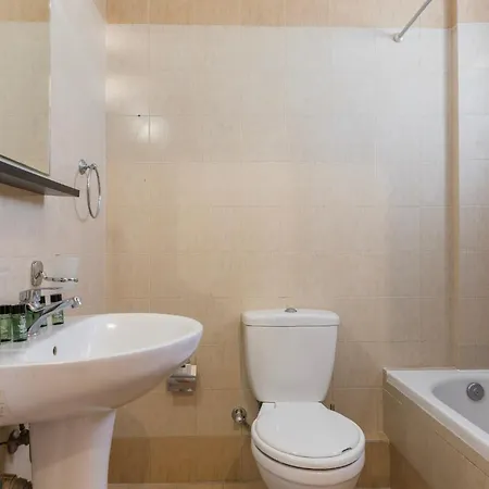 Varvarigos Village * Áyios Kírikos