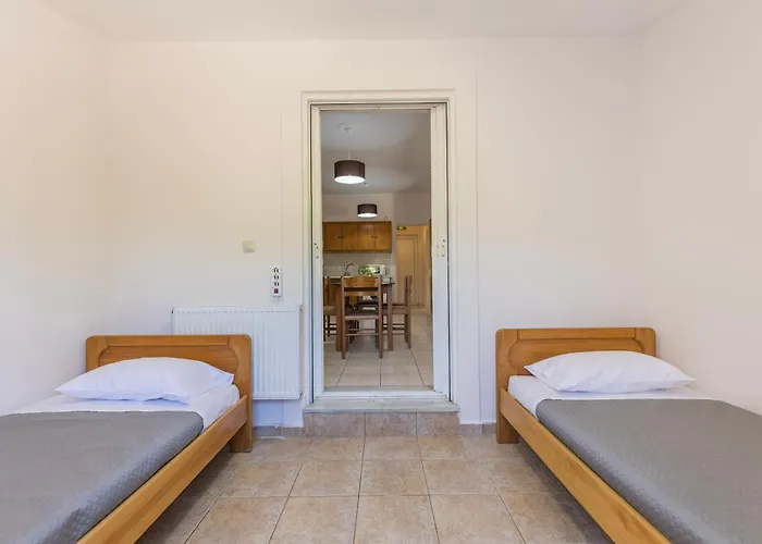 Varvarigos Village Áyios Kírikos