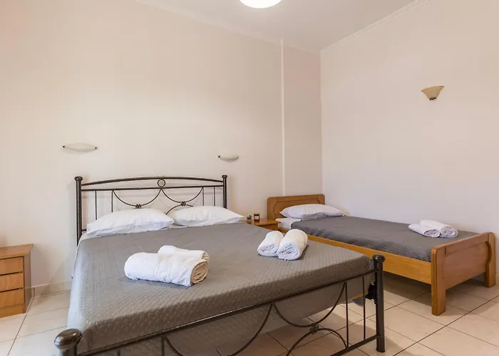 Varvarigos Village * Áyios Kírikos