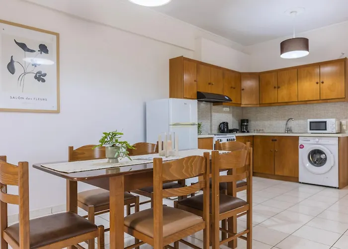 Varvarigos Village Áyios Kírikos