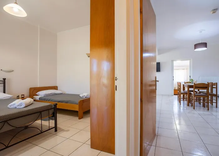 Varvarigos Village 公寓 *