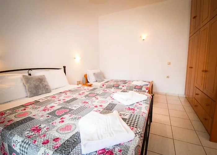 公寓 Varvarigos Village *