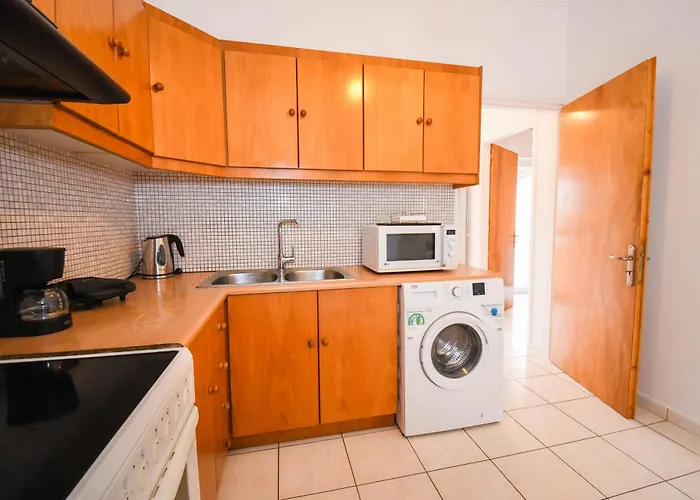 Varvarigos Village 公寓 *